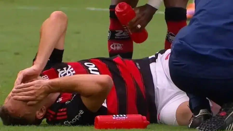 Léo Ortiz sente dores e é substituído em Flamengo x Palmeiras