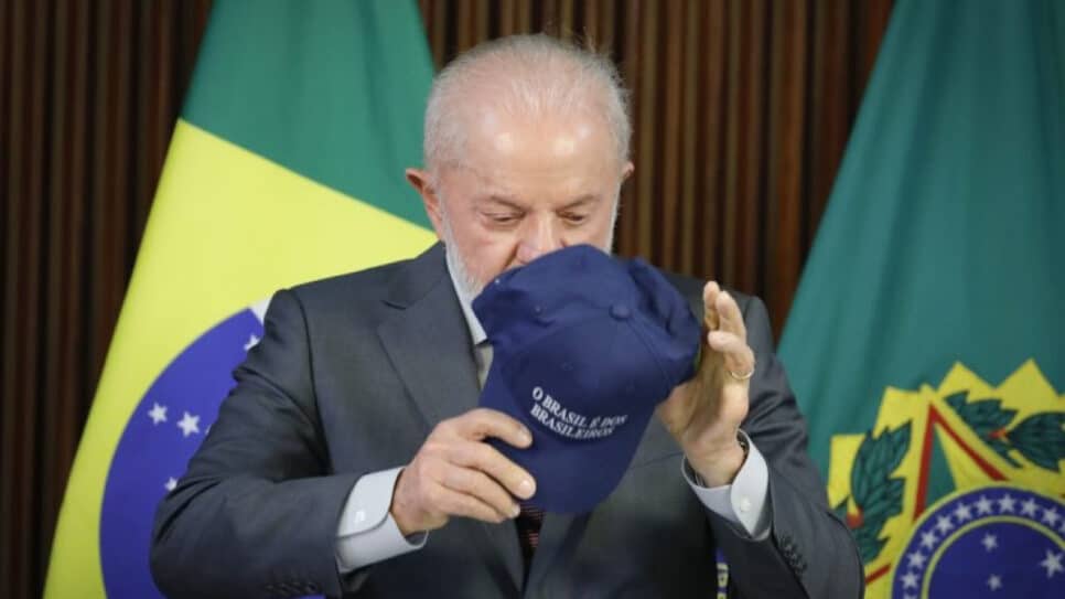 Lula boné reunião ministerial