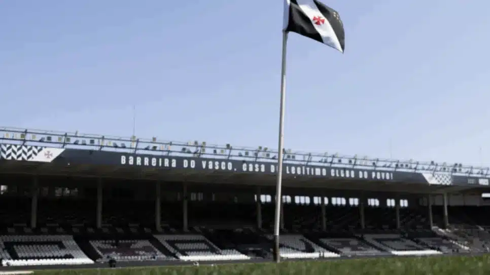 O Vasco agora aguarda a liberação do Termo de Transferência de Potencial Construtivo pela Prefeitura do Rio para concluir as negociações. | Reprodução/Instagram Vasco - 24.ago.2025