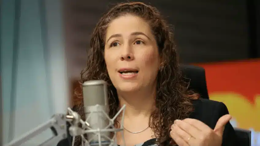 Ministra Esther Dweck