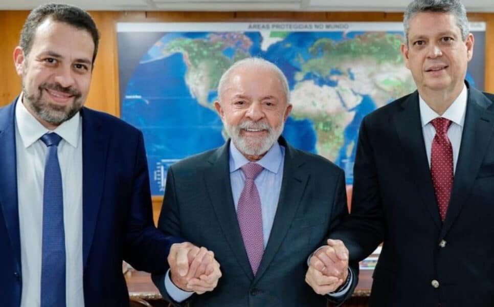 Lula escolhe Guilherme Boulos (Psol) como o novo chefe da Secretaria-Geral da República no lugar de Márcio Macedo (PT)