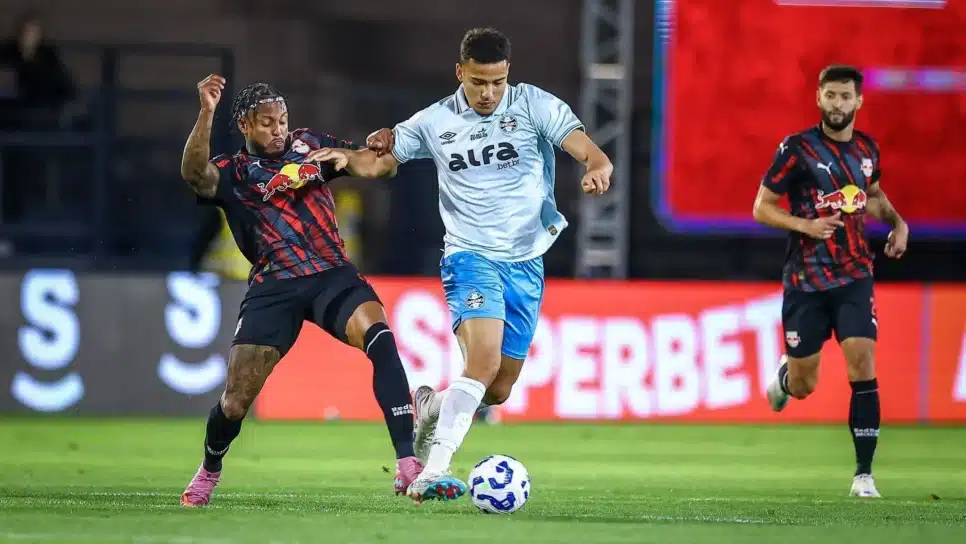 Duelo entre Red Bull Bragantino e Grêmio, pelo Brasileirão