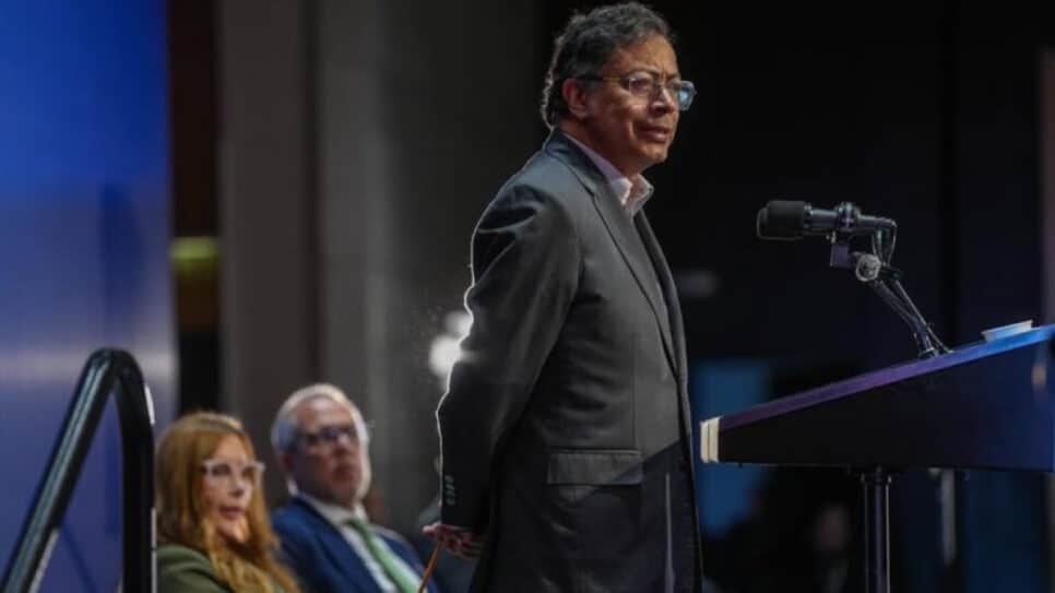 Petro ameaça levar Peru à Justiça por ilha na fronteira com o Brasil