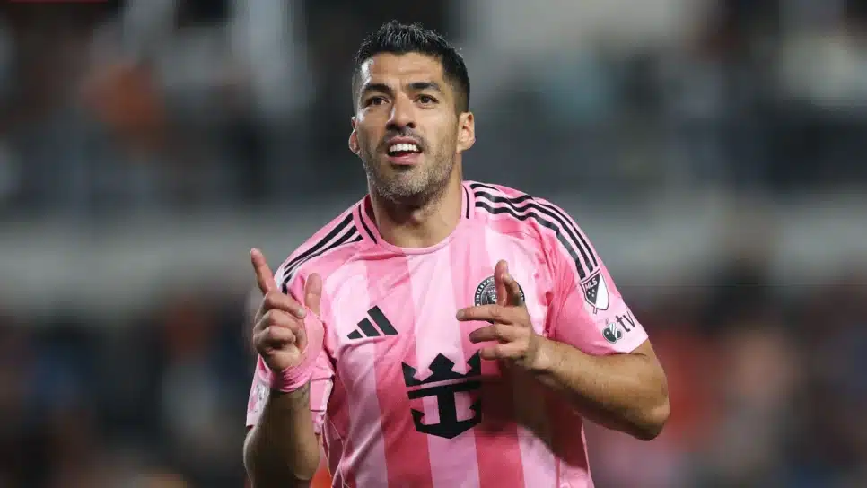 Luis Suárez comemora gol na vitória sobre o Houston Dynamo