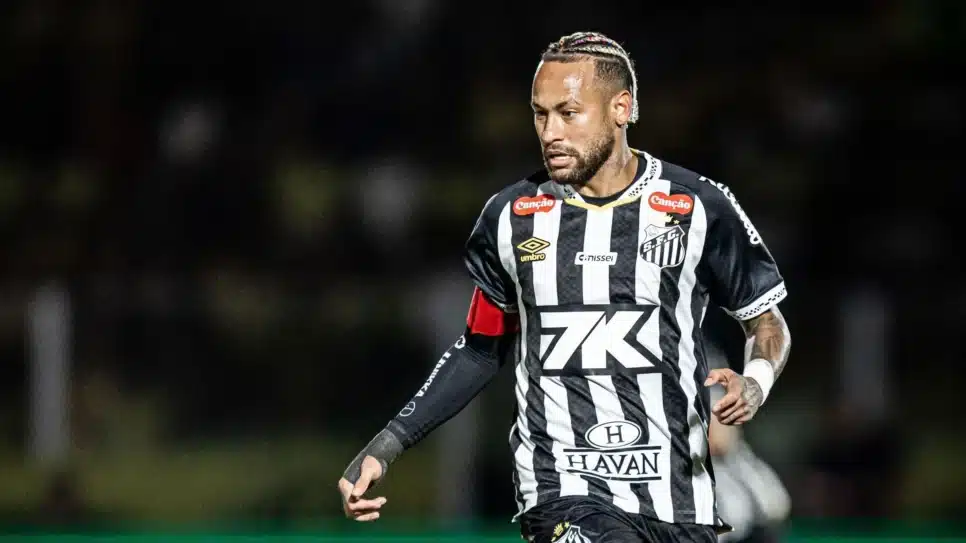 Neymar em ação durante a derrota para o Mirassol