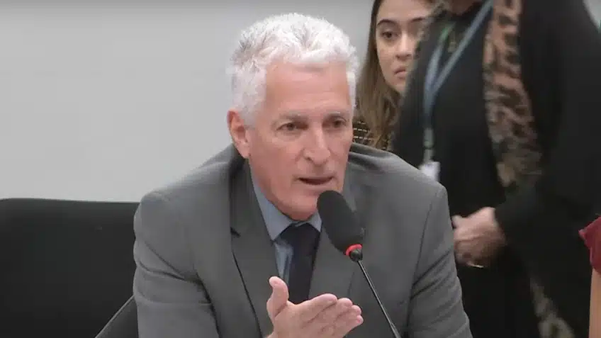 O deputado Rogério Correia (PT-MG), presidiu sessão na Câmara recebeu o ministro da Fazenda, Fernando Haddad