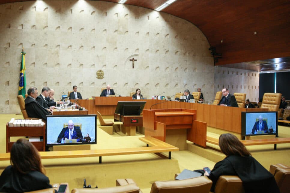 Sessão plenária do STF.