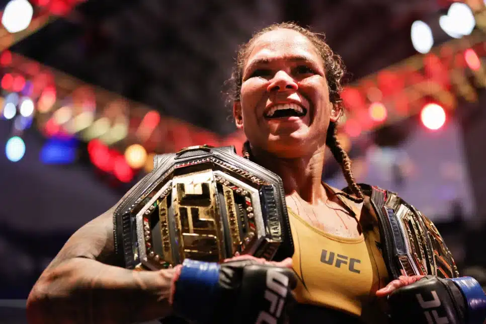 Brasileira Amanda Nunes recuperou o cinturão dos peso-galo no UFC