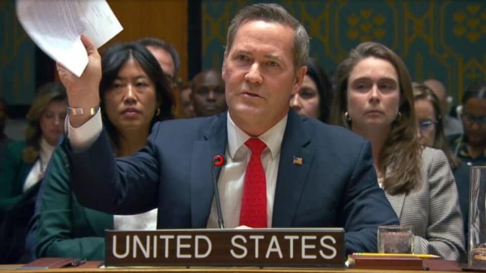 O embaixador dos EUA na ONU, Mike Waltz, fala durante reunião do Conselho de Segurança das Nações Unidas em Nova York, na 2ª feira (17.nov.2025), sobre resolução que visa a estabelecer uma força internacional de estabilização em Gaza