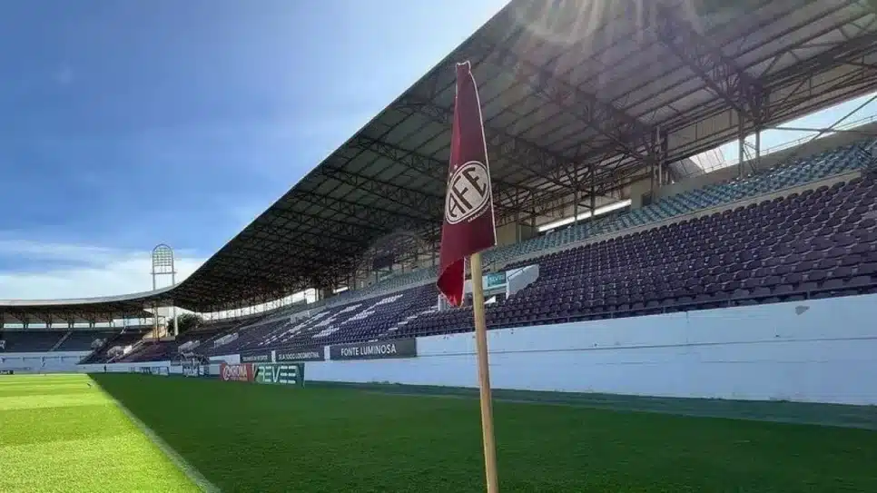 Arena Fonte Luminosa, casa da Ferroviária