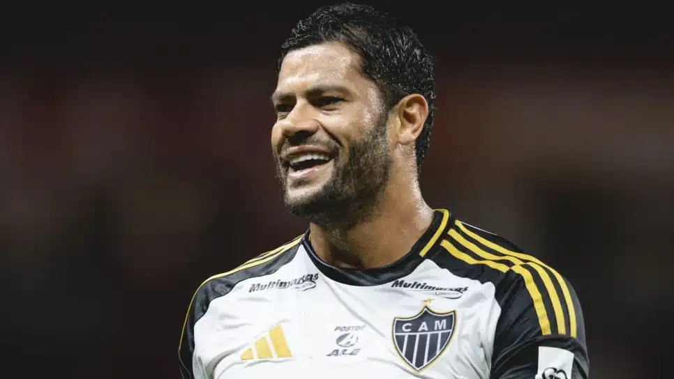 Hulk, durante o duelo entre Internacional e Atlético-MG