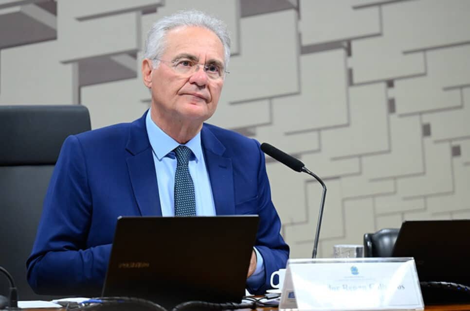 Presidente da CAE, Renan Calheiros é o relator do projeto do governo que isenta de Imposto de Renda quem ganha até R$ 5 mil mensais Fonte: Agência Senado