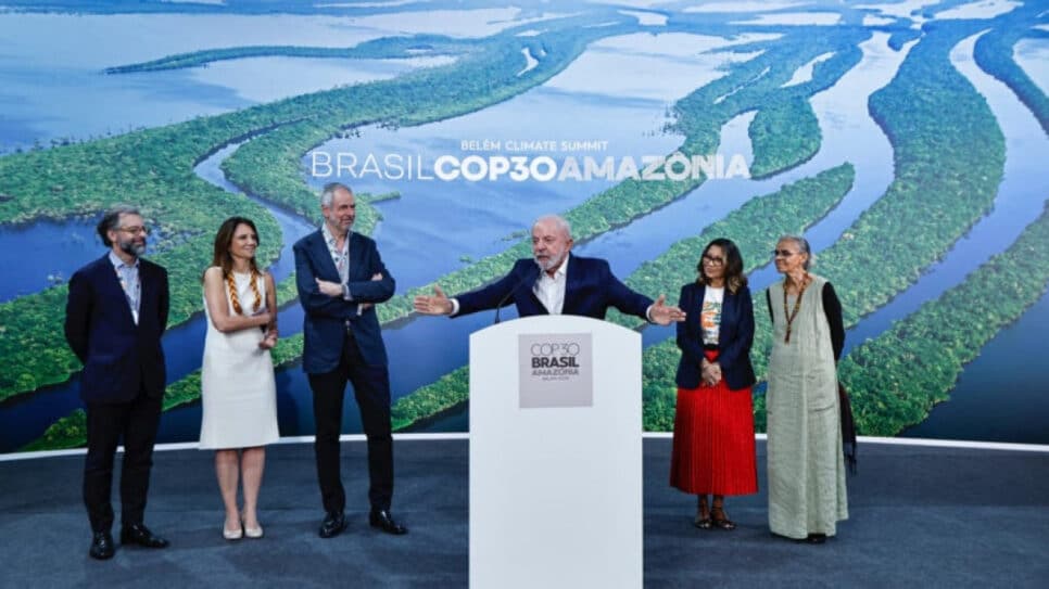 Lula participa de coletiva durante a COP30