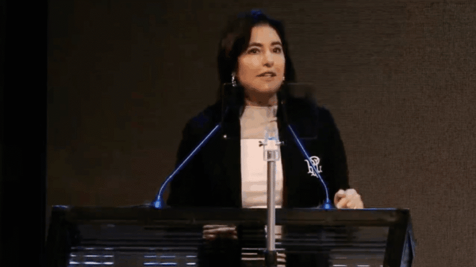 Em relação à economia brasileira, Tebet demonstrou otimismo: "Estamos fechando o ano de 2025 melhor do que todos nós prevíamos. A economia brasileira tem surpreendido positivamente os agentes do mercado, os economistas, a academia e até o próprio governo"