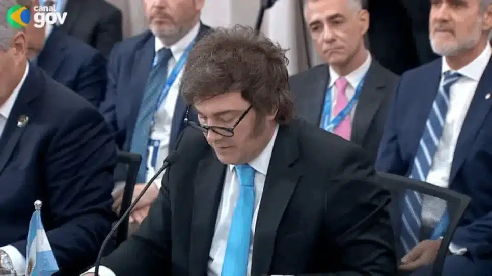 Milei durante Cúpula de Líderes do Mercosul