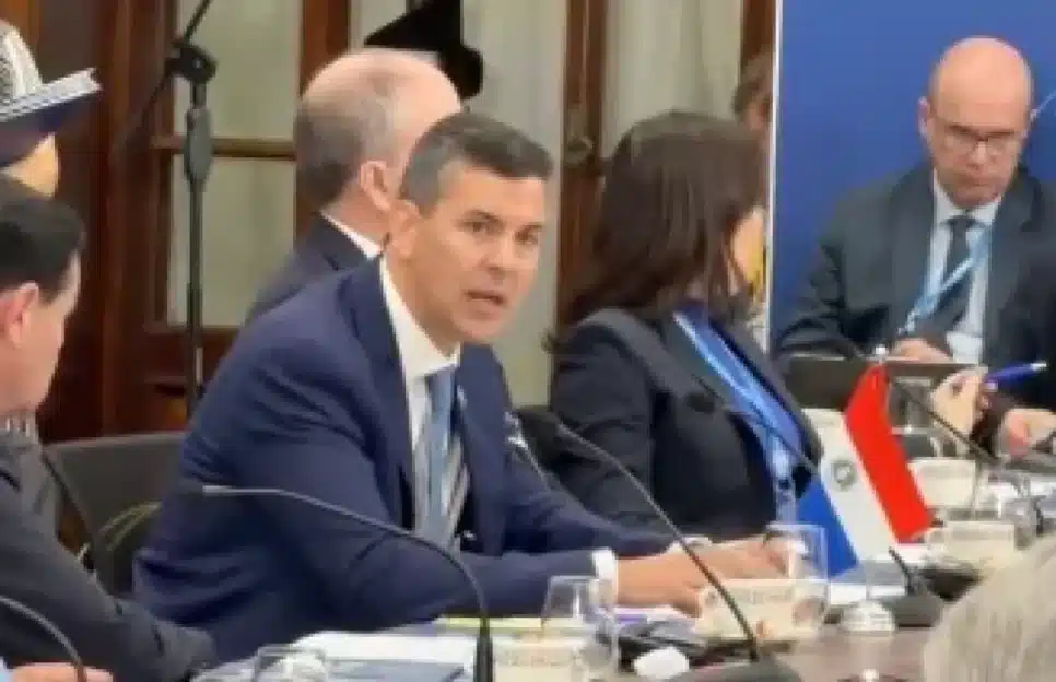 Santiago Peña durante Cúpula de líderes do Mercosul