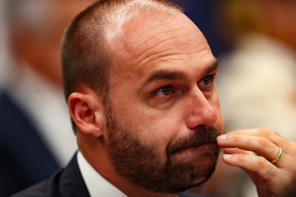 PGR pede abertura de inquérito para investigar atuação de Eduardo Bolsonaro nos EUA contra autoridades brasileiras