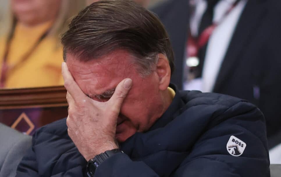 Moraes decreta prisão domiciliar de Bolsonaro após descumprimento de cautelar