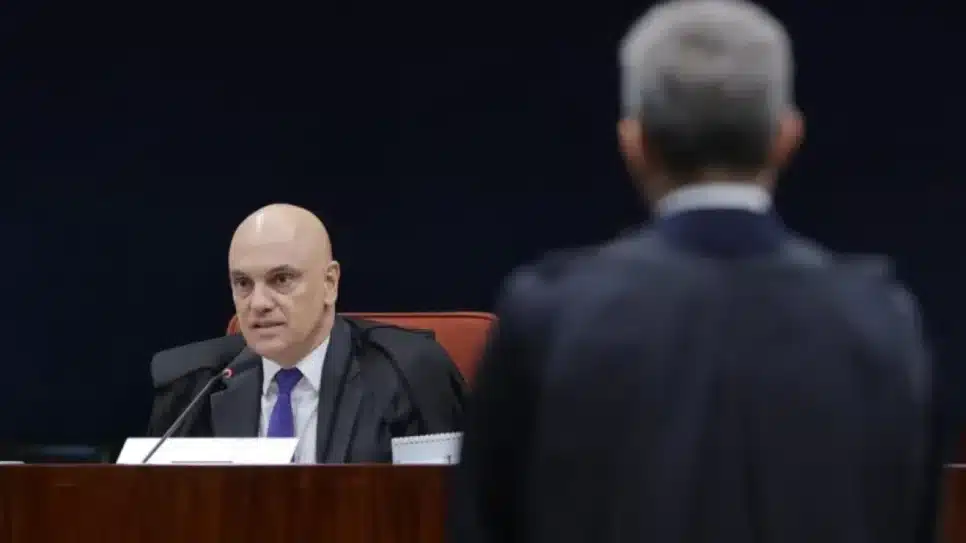Moraes apresentou o relatório da ação antes das sustentações orais da acusação e defesas