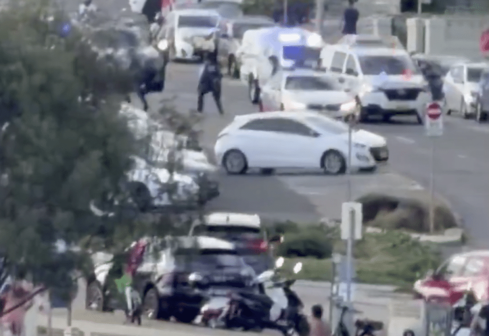 Ataque na praia de Bondi