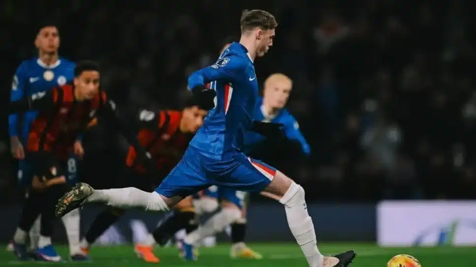 Cole Palmer marcou de pênalti no empate em 2 a 2 entre Chelsea e Bournemouth pela Premier League