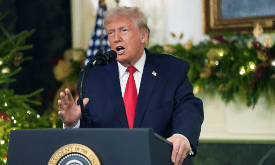 Presidente dos EUA, Donald Trump, discursa para a nação na Sala de Recepção Diplomática da Casa Branca