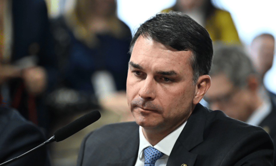 Em reunião, partidos de centro-direita apontam resistência a Flávio Bolsonaro