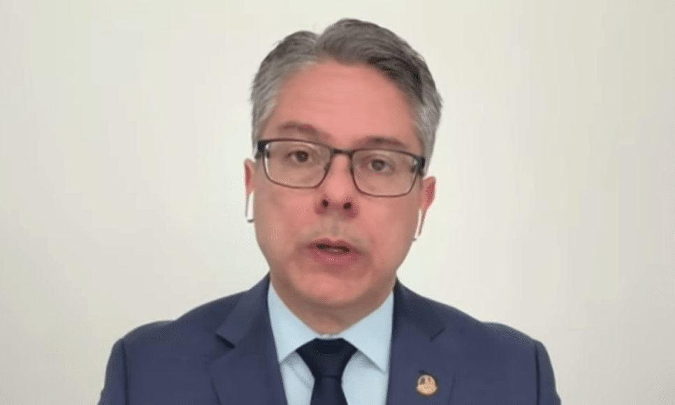 O senador Alessandro Vieira (MDB-SE), relator do Projeto Antifacção no Senado, concedeu entrevista ao Jornal da Manhã, da Jovem Pan