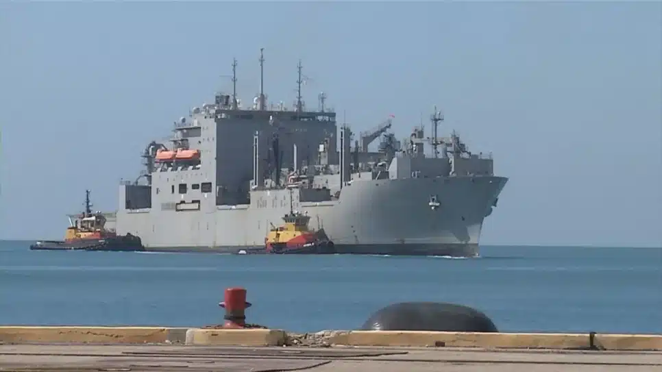 Navio militar americano atraca em Porto Rico em mei9o às tensões com a Venezuela