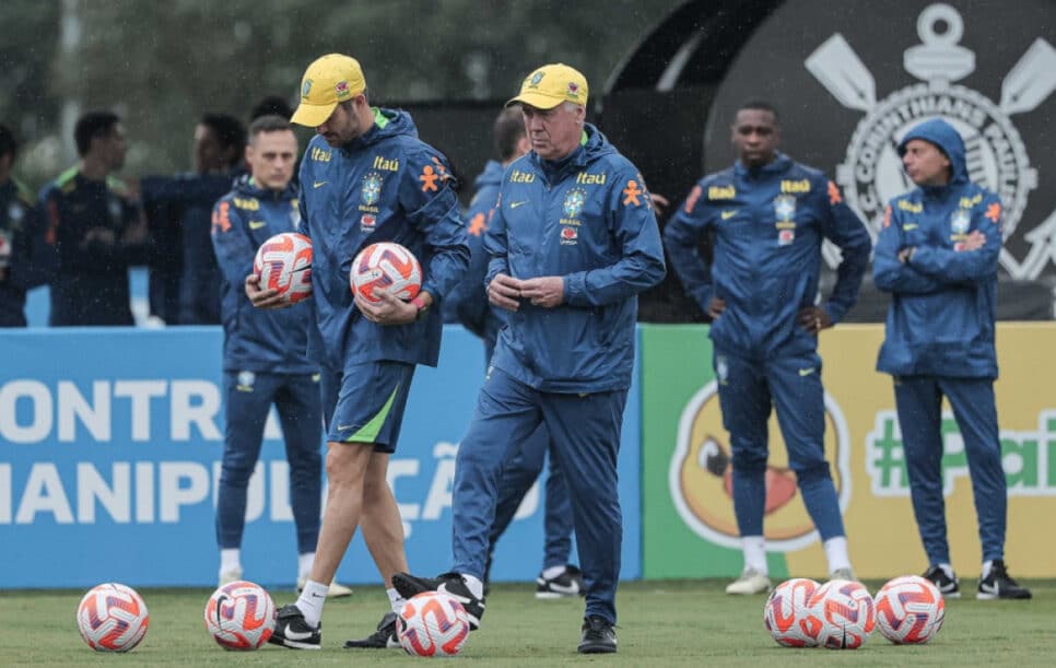 Segundo dia de treinos da Seleção Brasileira no CT Joaquim Grava, em SP