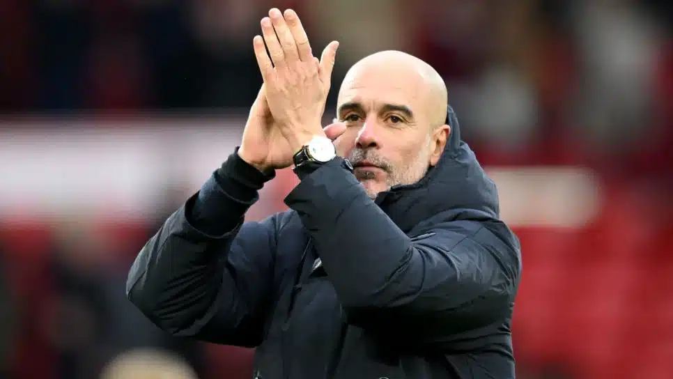 Guardiola comemora vitória contra o Nottingham Forest