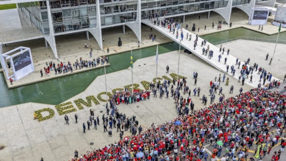 ato em defesa da democracia; 8 de Janeiro