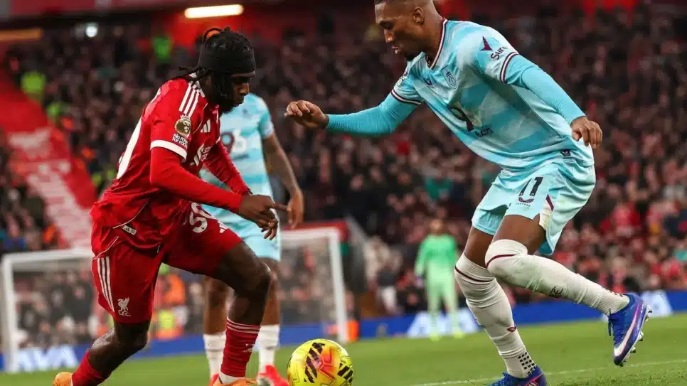 Liverpool empata com o Burnley