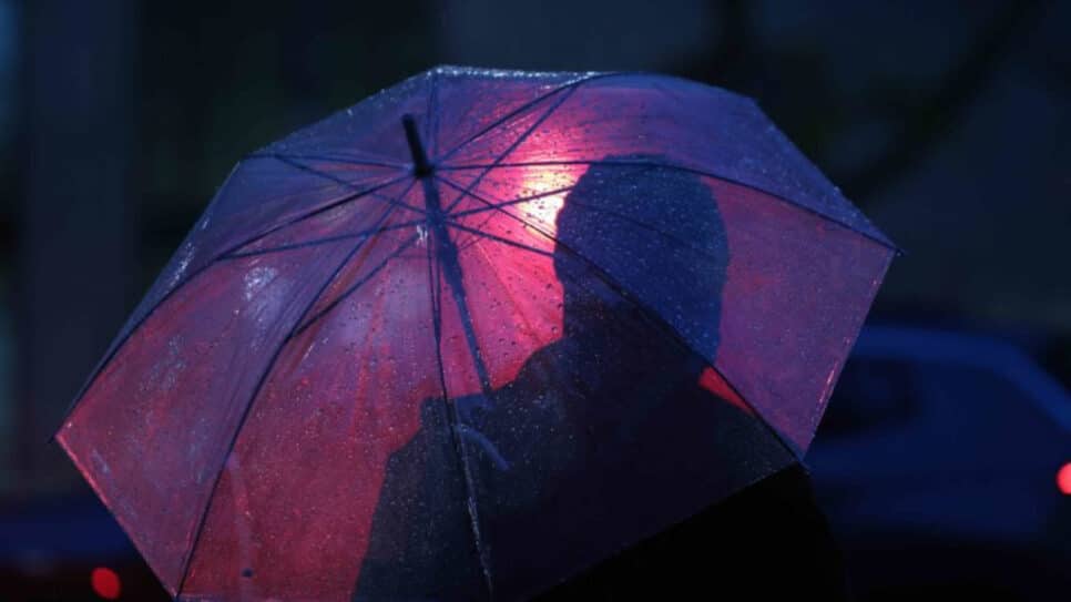 Chuvas em São Paulo, pessoa com guarda-chuva