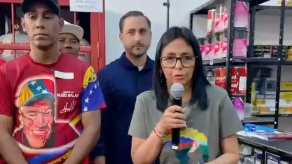 Delcy Rodríguez faz anúncio acerca da venda do petróleo venezuelano