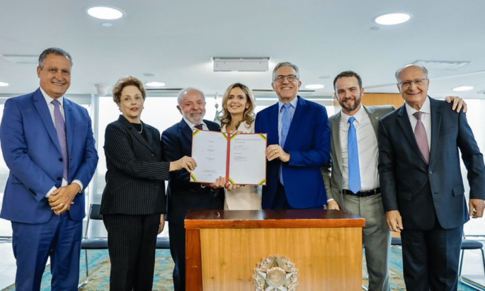 Presidente Lula durante cerimônia de anúncio da Rede Nacional de Hospitais e Serviços Inteligentes do SUS