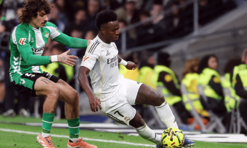 Vinicius Júnior, durante a partida do Campeonato Espanhol entre Real Madrid e Real Betis, no Estádio Santiago Bernabéu