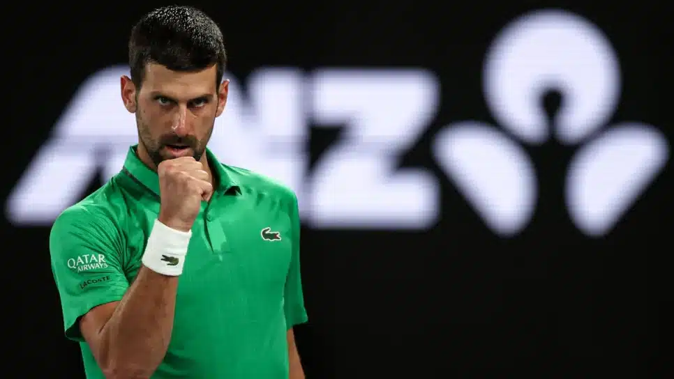 Novak Djokovic em ação na semifinal do Australian Open