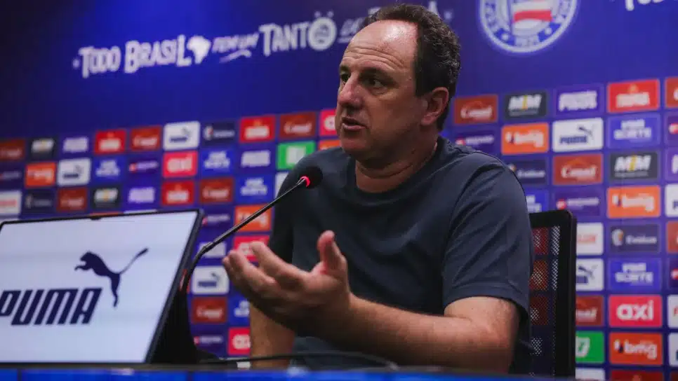 Rogério Ceni, técnico do Bahia, em coletiva de imprensa após goleada contra o Barcelona de Ilhéus