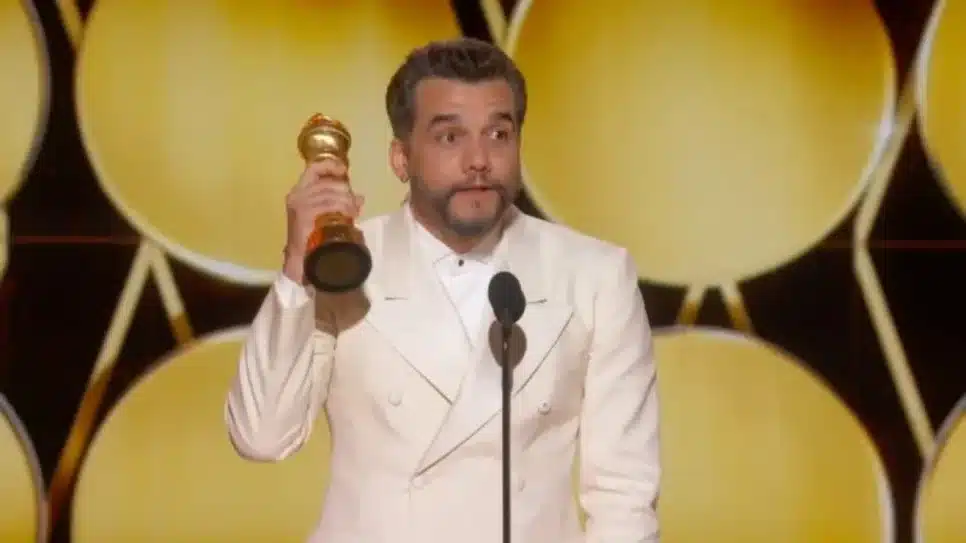 Wagner Moura discursa ao ganhar o Globo de Ouro em 2026