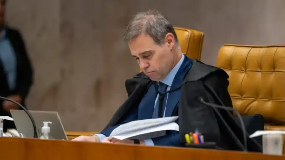 Mendonça vota para quebrar sigilo na internet só de suspeitos de crime