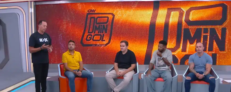 Comentaristas discute a volta de torcidas rivais nos estádios