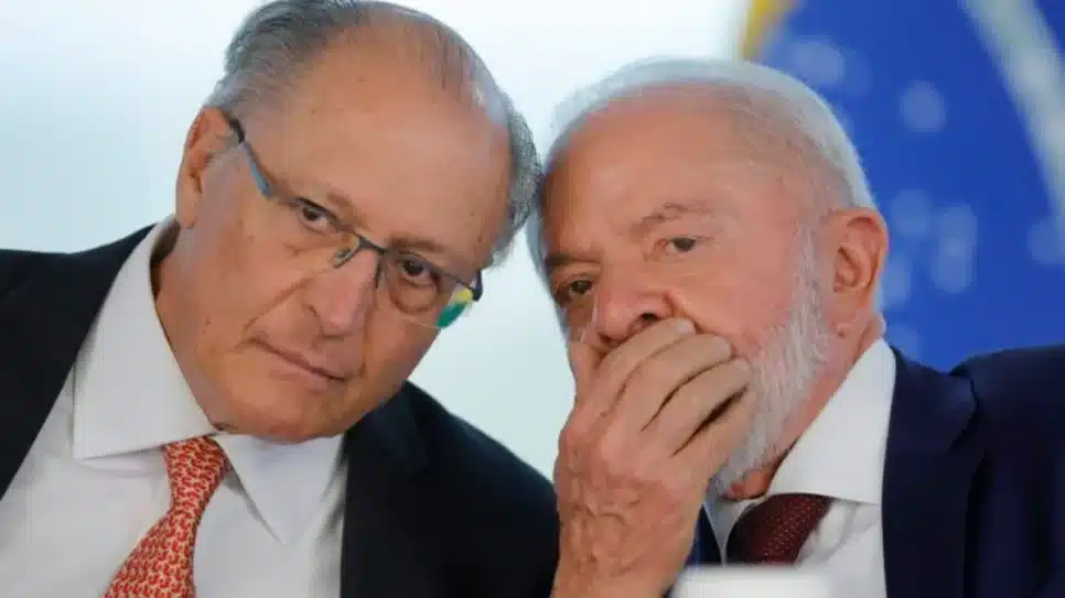 Na imagem, o presidente Luiz Inácio Lula da Silva (PT) e o vice-presidente Geraldo Alckmin | Sérgio Lima/Poder360 - 25.ago.2025