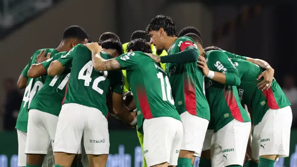 Palmeiras para duelo contra o Fluminense