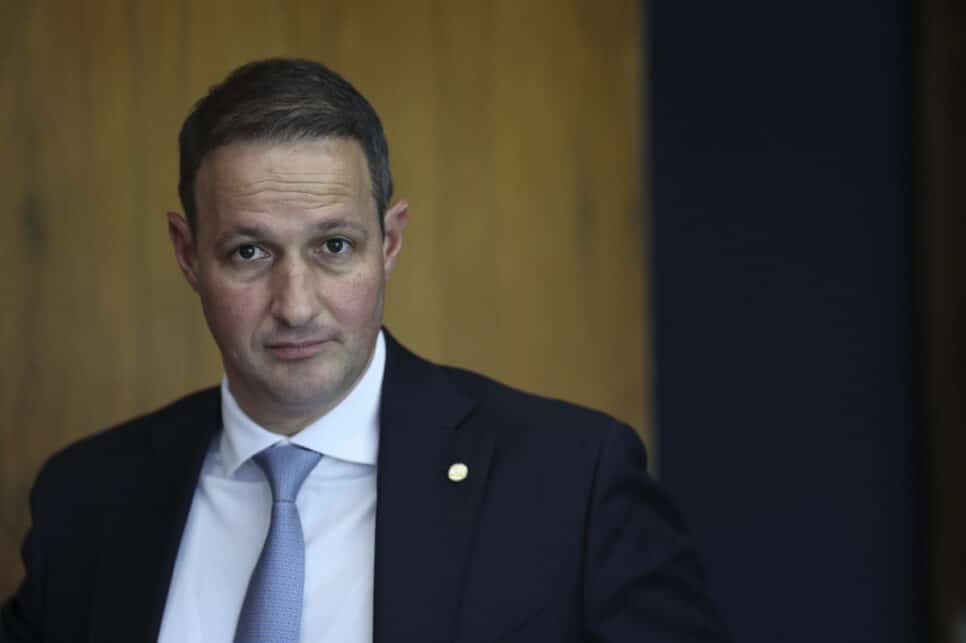 O relator do Marco Legal do Combate ao Crime Organizado, O deputado federal ,Guilherme Derrite, durante reunião com lideres do partido Republicano