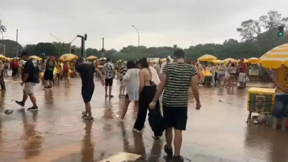 Alagamento na região do Ibirapuera, circuito de megablocos de SP
