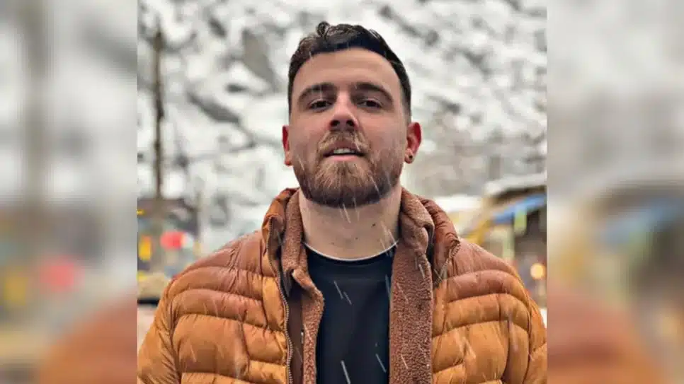 Erfan Soltani, de 26 anos, foi preso em meio aos protestos no Irã e deve ser executado nesta quarta-feira (14), segundo a ONG Hensaw.