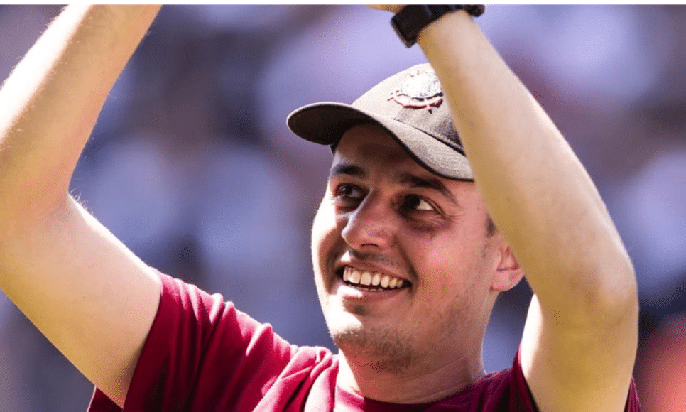 Corinthians demite Lucas Piccinato após empate no Brasileirão Feminino