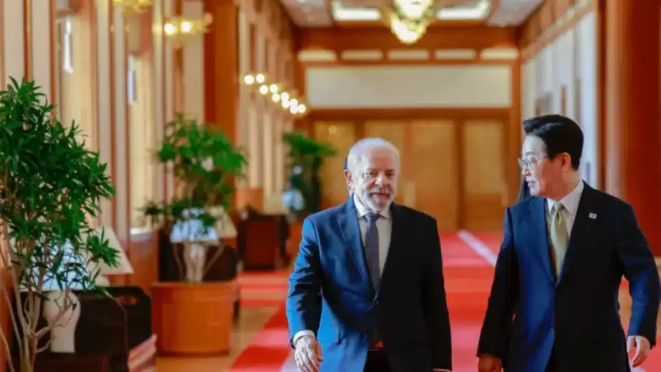 Lula se reuniu com o presidente da Coreia do Sul, Lee Jae-Myeung, na Casa Azul nesta 2ª feira (23.fev)