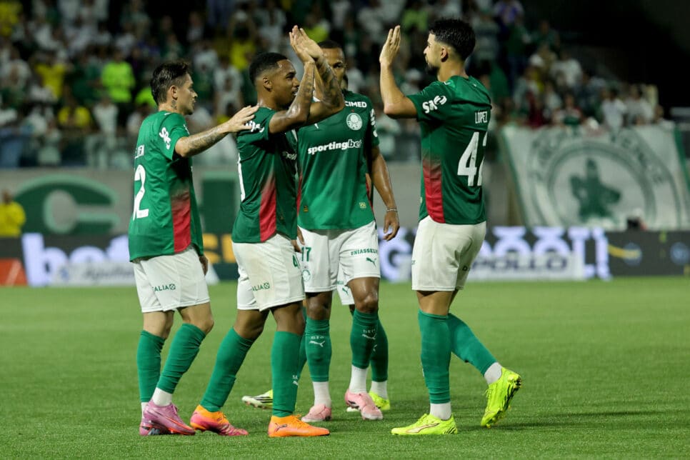 Palmeiras vence Vitória